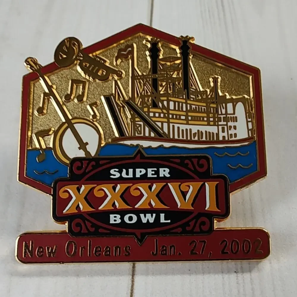 Superbowl XXXVI 36 New Orleans 2002 Riverboat Music Pin NFL Rams Patriots